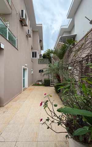 Casa de condomínio à venda com 424m², 4 quartos e 3 vagas