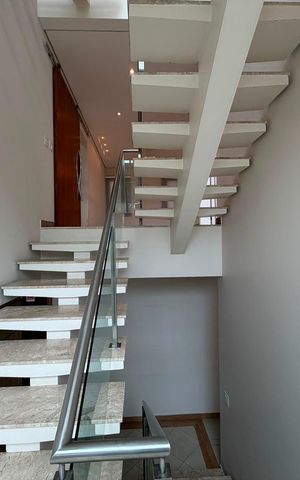 Casa de condomínio à venda com 424m², 4 quartos e 3 vagas