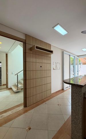 Casa de condomínio à venda com 424m², 4 quartos e 3 vagas
