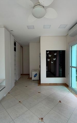 Casa de condomínio à venda com 424m², 4 quartos e 3 vagas