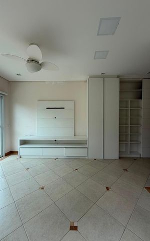 Casa de condomínio à venda com 424m², 4 quartos e 3 vagas