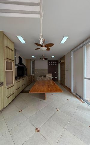 Casa de condomínio à venda com 424m², 4 quartos e 3 vagas