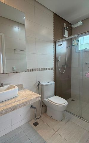 Casa de condomínio à venda com 424m², 4 quartos e 3 vagas
