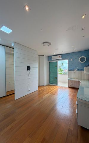 Casa de condomínio à venda com 424m², 4 quartos e 3 vagas