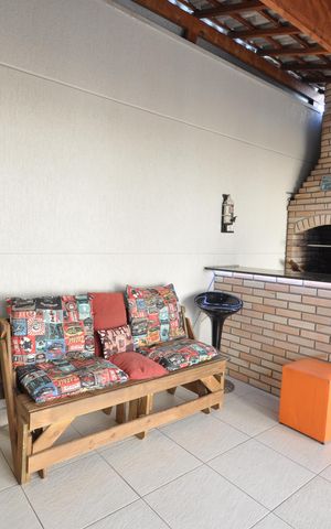 Casa à venda com 94m², 3 quartos e 2 vagasChurrasqueira