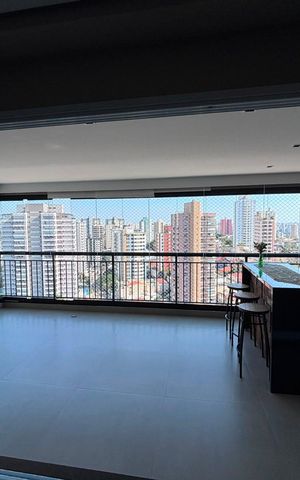 Apartamento à venda com 162m², 3 quartos e 3 vagas Apartamento à venda com 162m², 3 quartos e 3 vagasVaranda