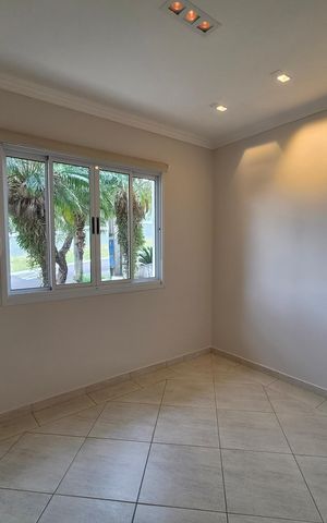 Casa de condomínio para alugar com 312m², 3 quartos e 4 vagas Casa de condomínio para alugar com 312m², 3 quartos e 4 vagasQuarto