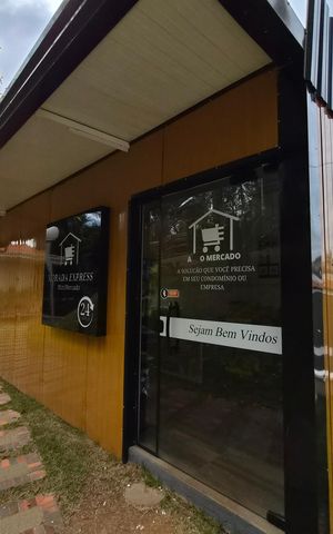 Casa de condomínio para alugar com 312m², 3 quartos e 4 vagas Casa de condomínio para alugar com 312m², 3 quartos e 4 vagasÁrea externa