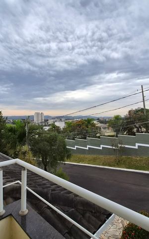 Casa de condomínio para alugar com 312m², 3 quartos e 4 vagas
