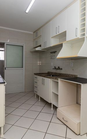 Apartamento para alugar com 93m², 3 quartos e 2 vagasCozinha