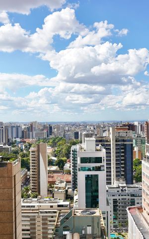 Apartamento à venda com 158m², 4 quartos e 3 vagas Apartamento à venda com 158m², 4 quartos e 3 vagasVista