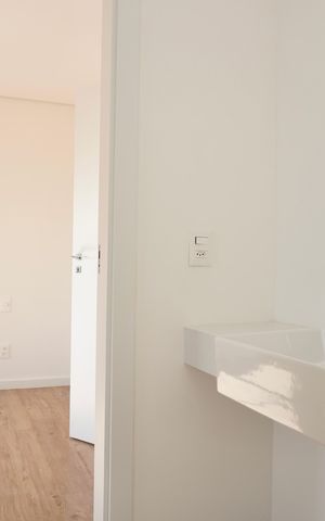 Apartamento à venda com 158m², 4 quartos e 3 vagas Apartamento à venda com 158m², 4 quartos e 3 vagasBanheiro das Semi-suítes