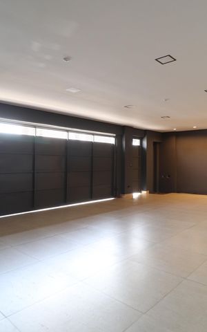Casa para alugar com 360m², 3 quartos e 4 vagasVaranda da Sala - Garagem
