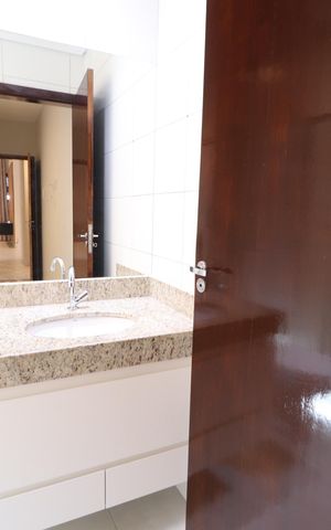 Casa para alugar com 360m², 3 quartos e 4 vagasBanheiro do Quarto 1