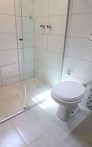 Casa para alugar com 360m², 3 quartos e 4 vagasBanheiro do Quarto 1