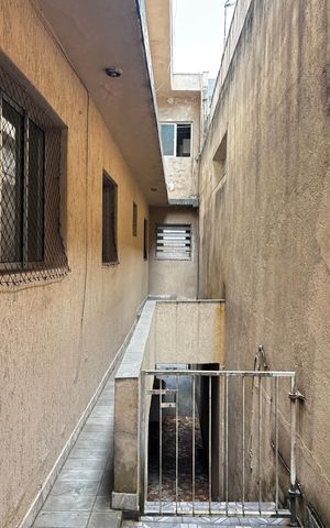 Casa para alugar com 80m², 2 quartos e 1 vaga Casa para alugar com 80m², 2 quartos e 1 vagaCorredor