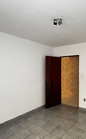 Casa para alugar com 80m², 2 quartos e 1 vaga Casa para alugar com 80m², 2 quartos e 1 vagaQuarto 1
