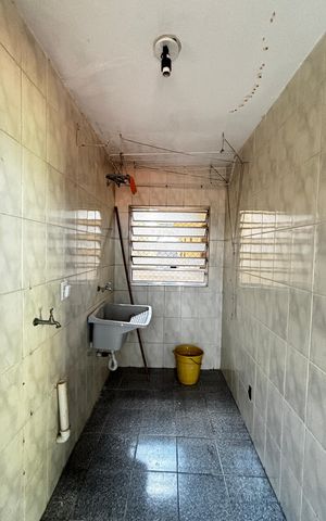 Casa para alugar com 80m², 2 quartos e 1 vaga Casa para alugar com 80m², 2 quartos e 1 vagaÁrea de Serviço