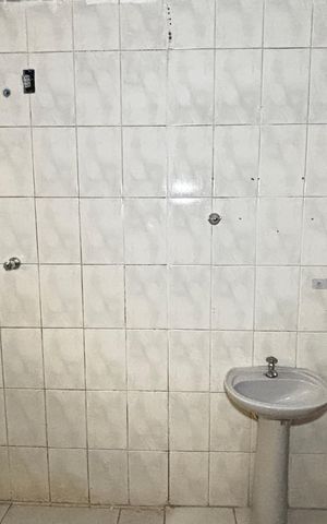 Casa para alugar com 80m², 2 quartos e 1 vaga Casa para alugar com 80m², 2 quartos e 1 vagaBanheiro