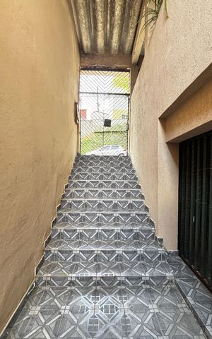 Casa para alugar com 80m², 2 quartos e 1 vaga Casa para alugar com 80m², 2 quartos e 1 vagaCorredor