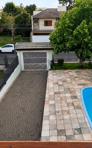 Casa para alugar com 242m², 4 quartos e 2 vagas Casa para alugar com 242m², 4 quartos e 2 vagasÁrea externa