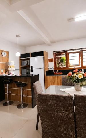 Casa para alugar com 242m², 4 quartos e 2 vagas Casa para alugar com 242m², 4 quartos e 2 vagasCozinha