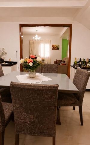 Casa para alugar com 242m², 4 quartos e 2 vagas Casa para alugar com 242m², 4 quartos e 2 vagasSala de Jantar