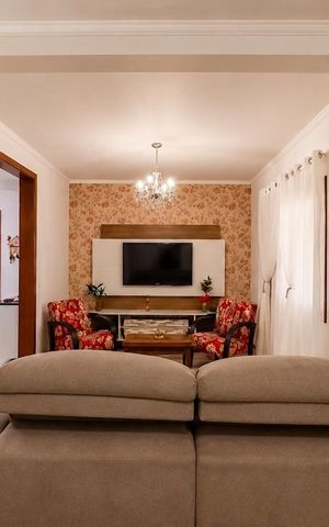 Casa para alugar com 242m², 4 quartos e 2 vagas Casa para alugar com 242m², 4 quartos e 2 vagasSala