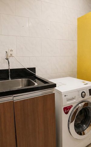 Casa para alugar com 242m², 4 quartos e 2 vagas Casa para alugar com 242m², 4 quartos e 2 vagasÁrea de serviço