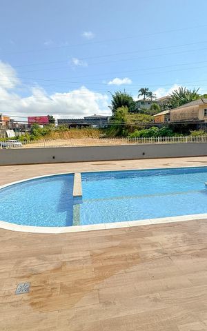 Apartamento para alugar com 66m², 2 quartos e 1 vagaÁrea comum - Piscina