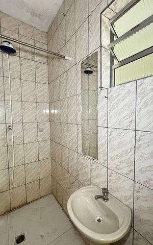 Casa para alugar com 40m², 2 quartos e sem vaga Casa para alugar com 40m², 2 quartos e sem vagaBanheiro