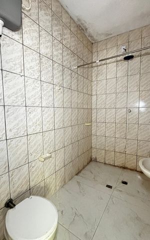 Casa para alugar com 40m², 2 quartos e sem vaga Casa para alugar com 40m², 2 quartos e sem vagaBanheiro