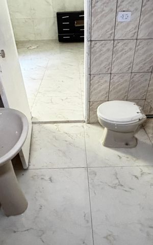 Casa para alugar com 40m², 2 quartos e sem vaga Casa para alugar com 40m², 2 quartos e sem vagaBanheiro