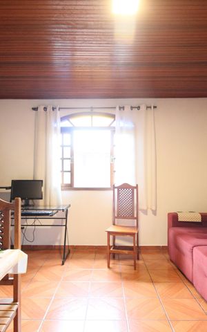 Casa à venda com 150m², 2 quartos e 2 vagasSala