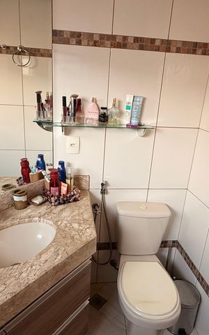 Apartamento à venda com 93m², 2 quartos e 2 vagasBanheiro da Suíte 1