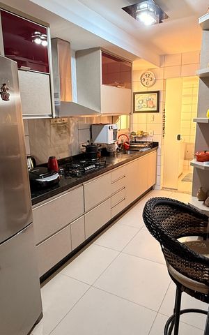 Apartamento à venda com 93m², 2 quartos e 2 vagasCozinha