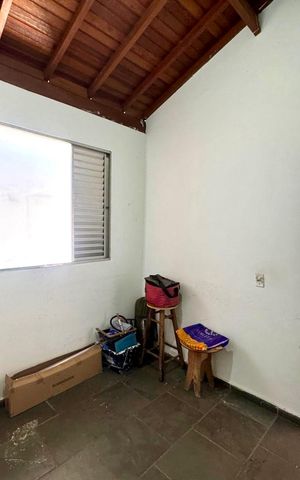 Casa à venda com 168m², 3 quartos e 5 vagas Casa à venda com 168m², 3 quartos e 5 vagasDespensa
