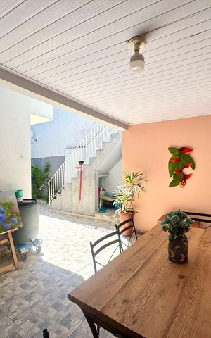 Casa à venda com 168m², 3 quartos e 5 vagas Casa à venda com 168m², 3 quartos e 5 vagasÁrea de Serviço e Churrasqueira