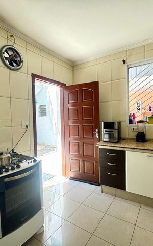 Casa à venda com 168m², 3 quartos e 5 vagas Casa à venda com 168m², 3 quartos e 5 vagasCozinha