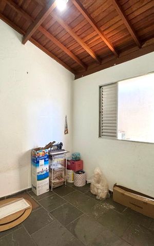 Casa à venda com 168m², 3 quartos e 5 vagas Casa à venda com 168m², 3 quartos e 5 vagasDespensa