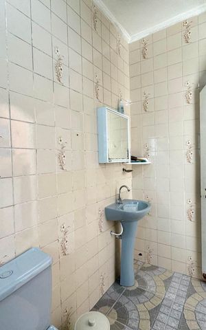 Casa à venda com 168m², 3 quartos e 5 vagas Casa à venda com 168m², 3 quartos e 5 vagasBanheiro 3