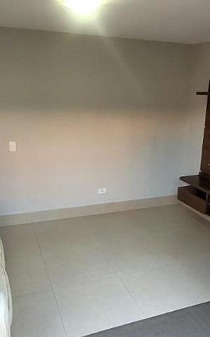 Casa à venda com 180m², 3 quartos e 3 vagas Casa à venda com 180m², 3 quartos e 3 vagasQuarto