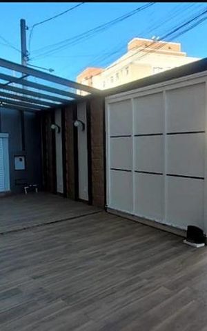 Casa à venda com 180m², 3 quartos e 3 vagas Casa à venda com 180m², 3 quartos e 3 vagasGaragem