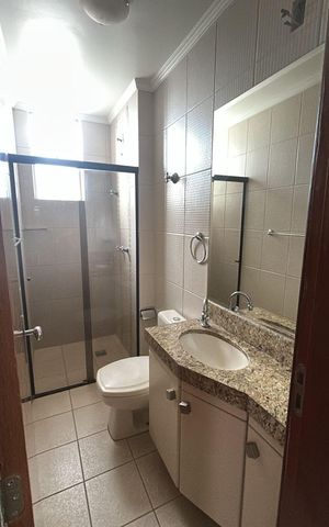 Apartamento para alugar com 100m², 3 quartos e 2 vagas Apartamento para alugar com 100m², 3 quartos e 2 vagasBanheiro