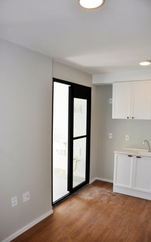 Apartamento para alugar com 33m², 2 quartos e sem vaga Apartamento para alugar com 33m², 2 quartos e sem vagaDetalhe - Sala e Cozinha