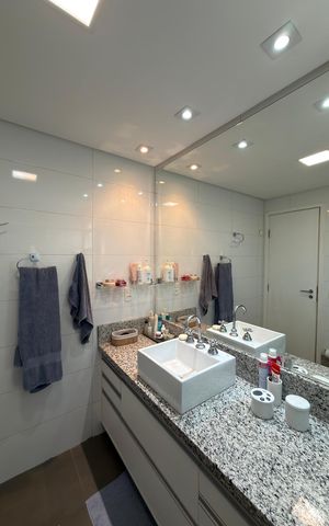 Apartamento à venda com 155m², 3 quartos e 3 vagas Apartamento à venda com 155m², 3 quartos e 3 vagasSuíte 1 Banheiro