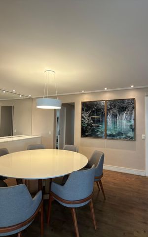 Apartamento à venda com 155m², 3 quartos e 3 vagas Apartamento à venda com 155m², 3 quartos e 3 vagasSala