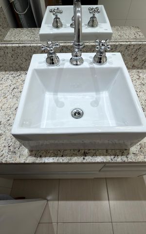 Apartamento à venda com 155m², 3 quartos e 3 vagas Apartamento à venda com 155m², 3 quartos e 3 vagasSuíte 2 Banheiro