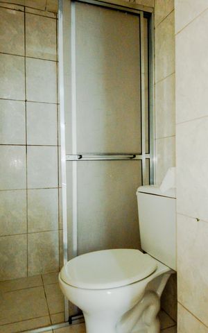 Casa à venda com 181m², 2 quartos e 2 vagasBanheiro da Edícula 