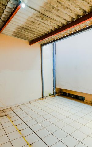 Casa à venda com 181m², 2 quartos e 2 vagasÁrea de Serviço